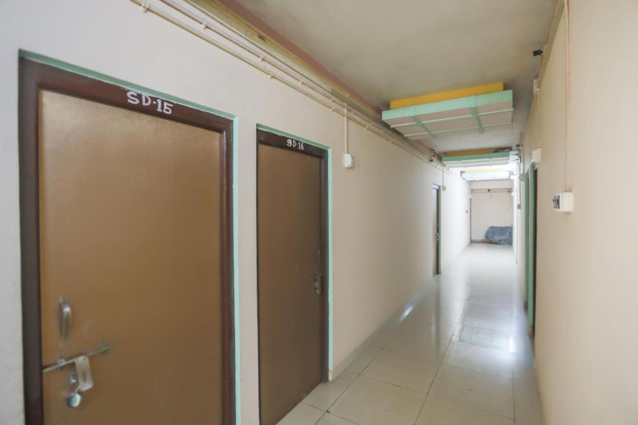 Spot On 10470 Hollywood Joka Bhasa Exterior foto