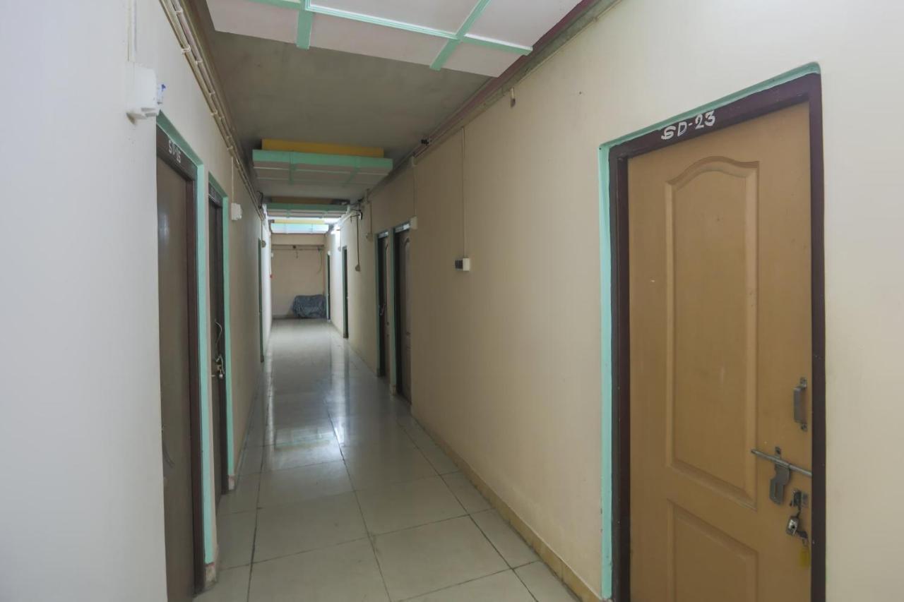 Spot On 10470 Hollywood Joka Bhasa Exterior foto
