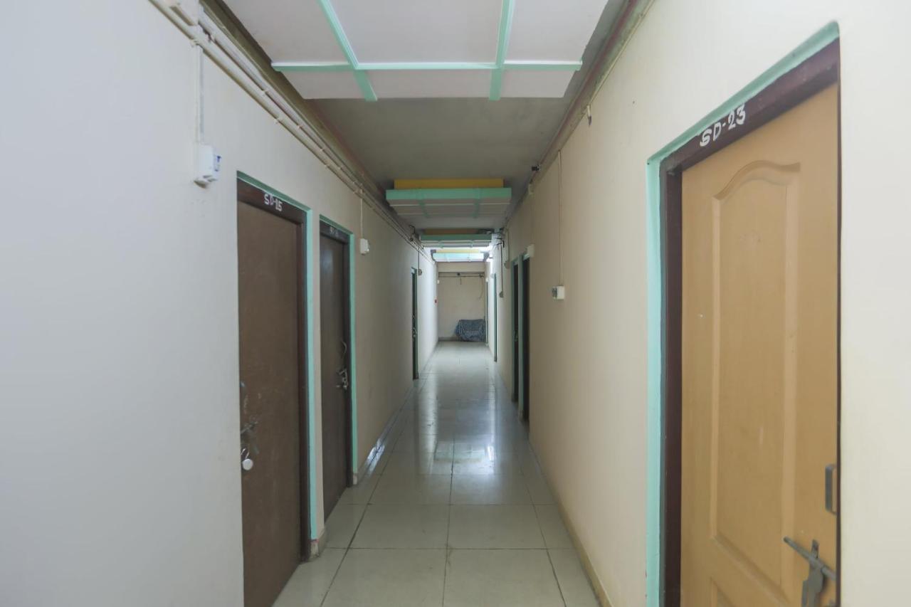 Spot On 10470 Hollywood Joka Bhasa Exterior foto